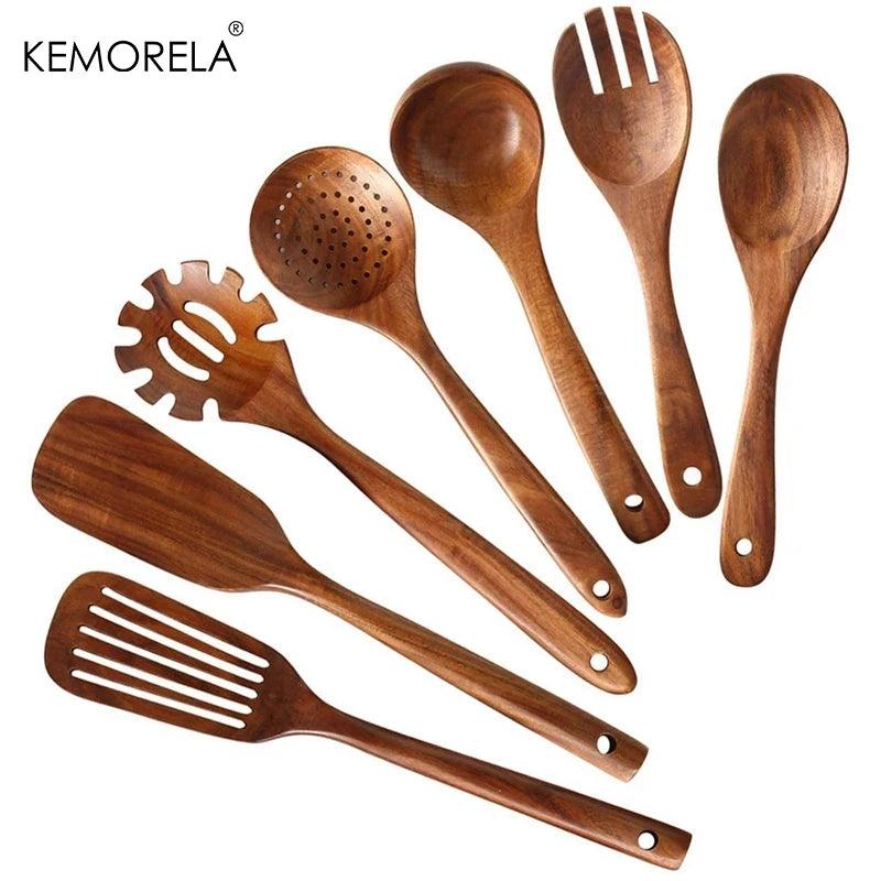 Conjunto de Utensílios de Cozinha em Teca